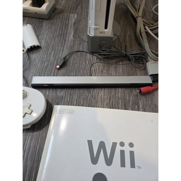 Nintendo Wii Console Bundle White RVL-001 w Everything - Picture 7 of 13